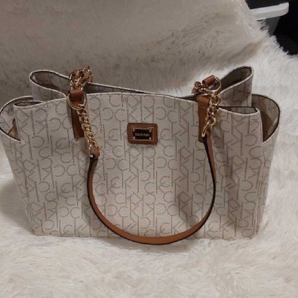 Calvin Klein Shoulder Bag